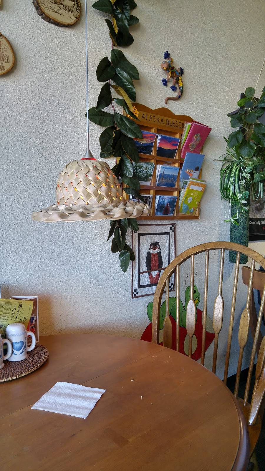 Tinkers Rainforest Deli | restaurant | 12812 Old Glenn Hwy # A-6, Eagle River, AK 99577, USA | 9076943354 OR +1 907-694-3354