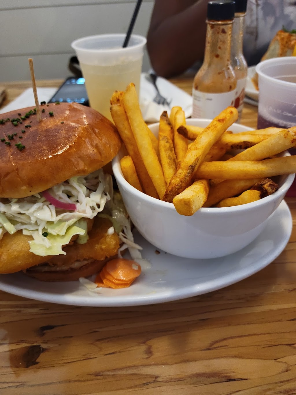 Slapfish | meal takeaway | 345 Massachusetts Ave, Indianapolis, IN 46204, USA | 3176869713 OR +1 317-686-9713