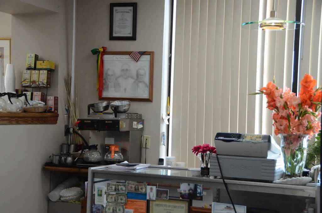 Annettas Cafe | restaurant | 8020 Durand Ave, Sturtevant, WI 53177, USA | 2628982083 OR +1 262-898-2083