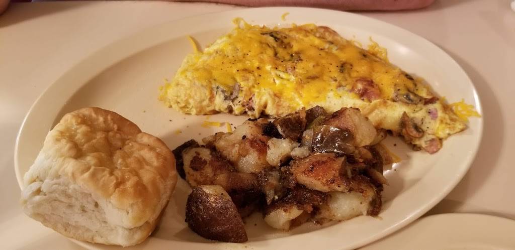 Chuckwagon | restaurant | 888 N Business Route 5, Camdenton, MO 65020, USA | 5733465050 OR +1 573-346-5050