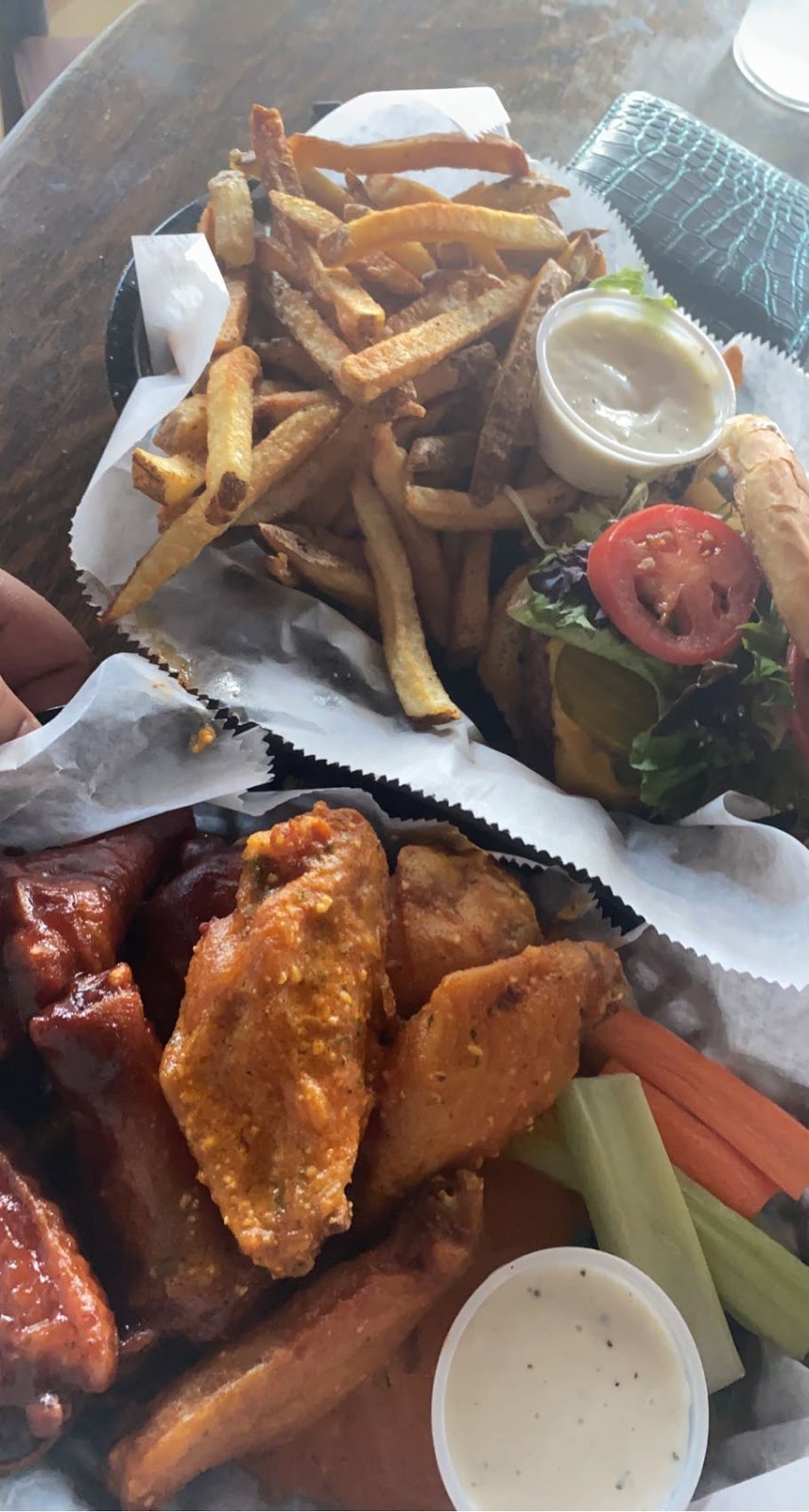 Plank Road Tavern | restaurant | 16719 Detroit Ave, Cleveland, OH 44107, USA | 2162215900 OR +1 216-221-5900