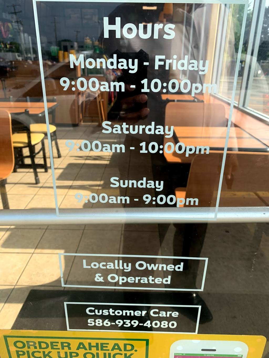 Subway Restaurants | restaurant | 29144 Ryan Rd, Warren, MI 48092, USA | 5865738000 OR +1 586-573-8000