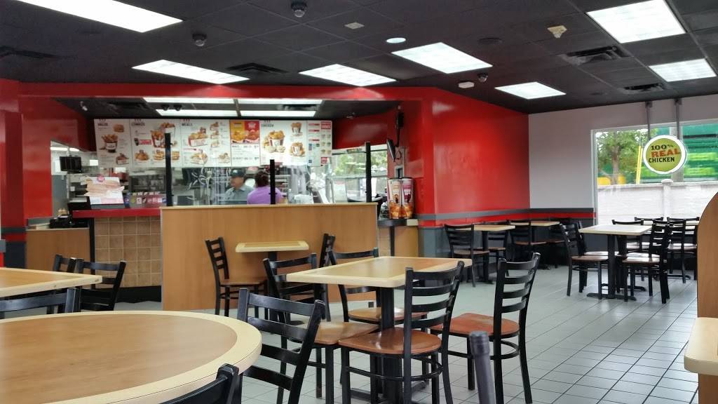 KFC | restaurant | 13801 North East, Biscayne Blvd, North Miami Beach, FL 33181, USA | 3059483810 OR +1 305-948-3810