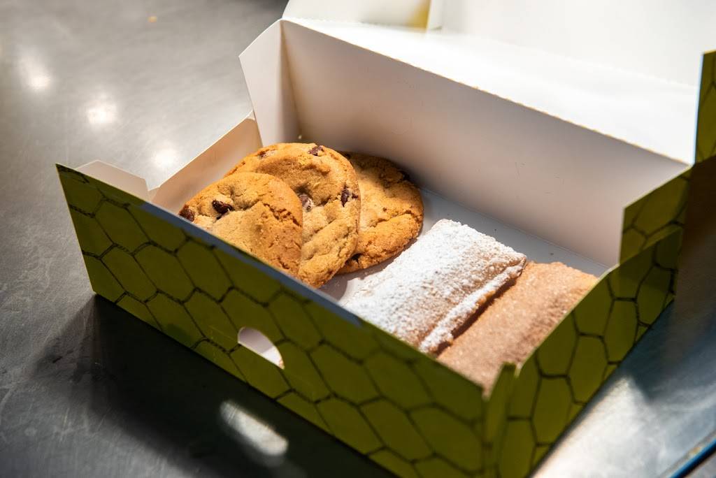 Chicken Express | restaurant | 710 Earl Rudder Fwy, College Station, TX 77840, USA | 9798467781 OR +1 979-846-7781