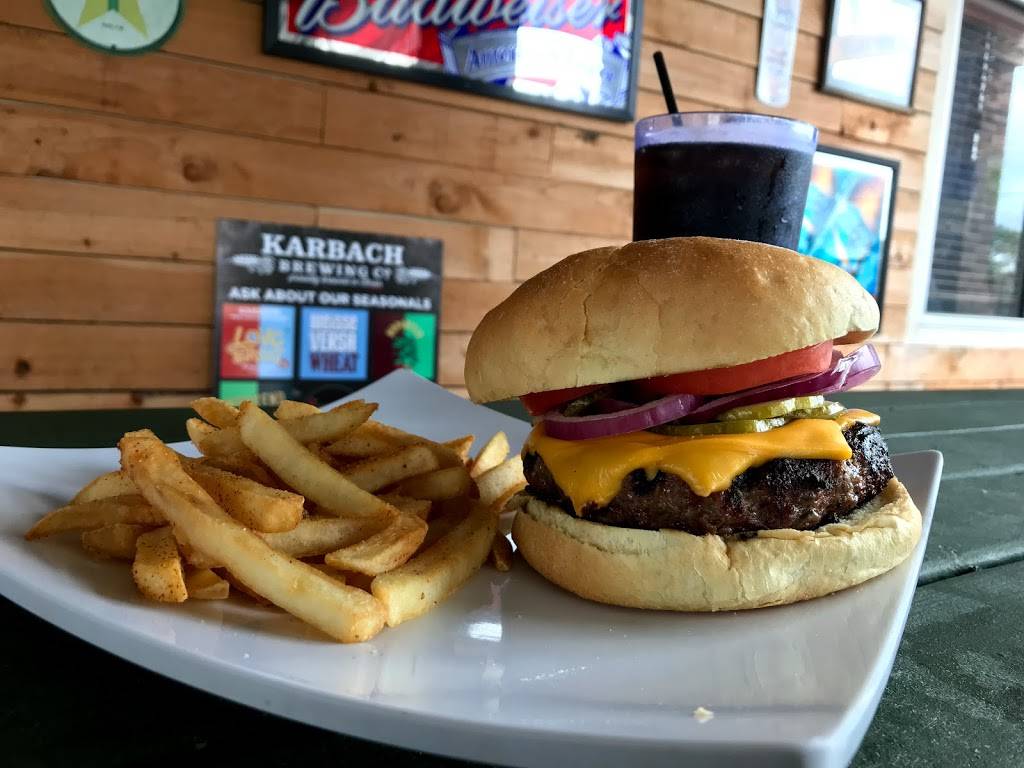 Luckys Pub | restaurant | 17754 Katy Fwy, Houston, TX 77094, USA | 2812067369 OR +1 281-206-7369