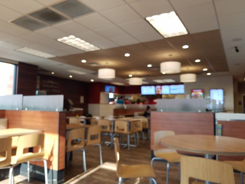 Wendys | restaurant | 16732 Clover Rd, Noblesville, IN 46060, USA | 3177769429 OR +1 317-776-9429