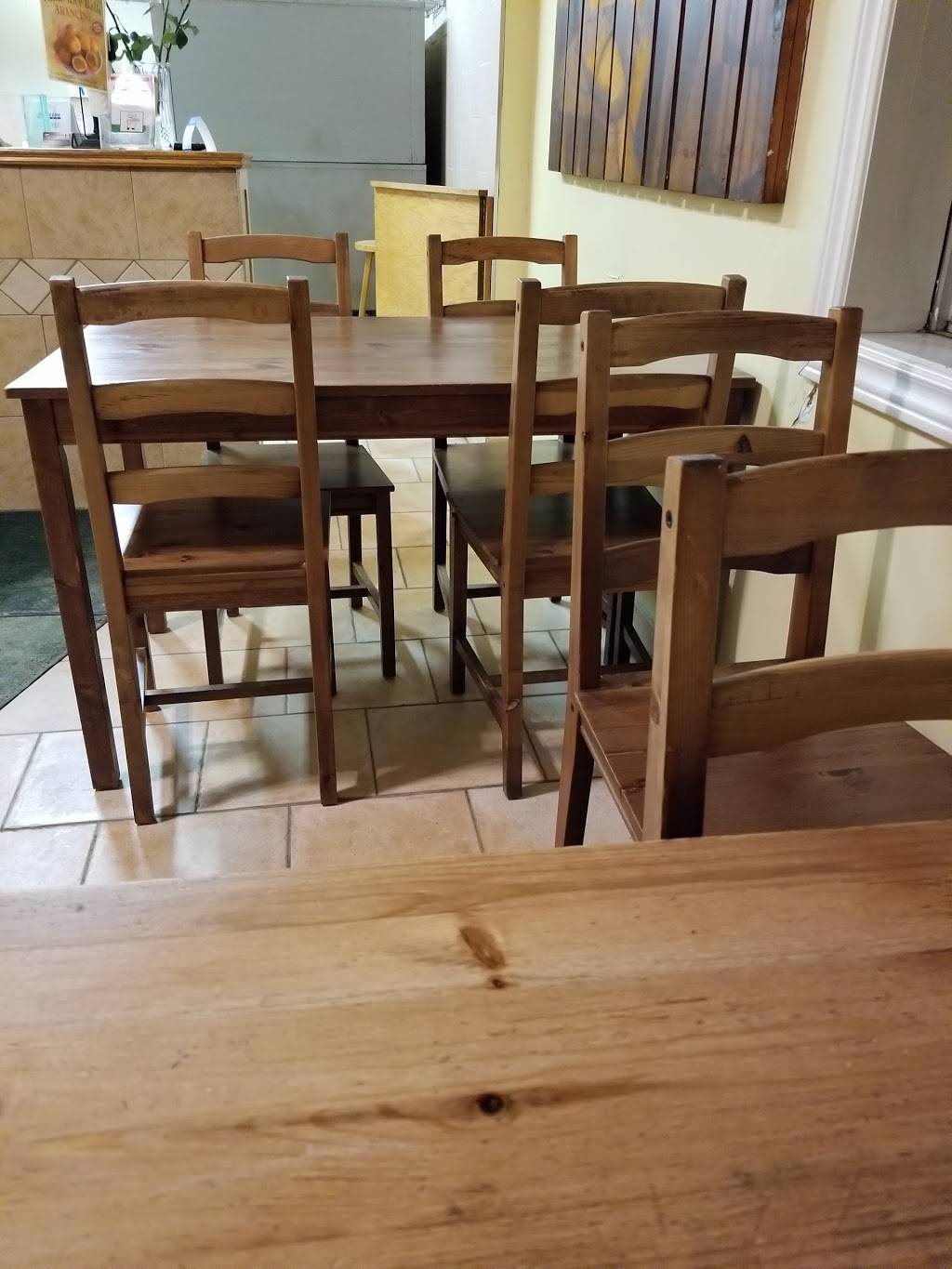 Alfredos Place | restaurant | 931 Fennell Ave E, Hamilton, ON L8V 1W9, Canada | 9053833555 OR +1 905-383-3555