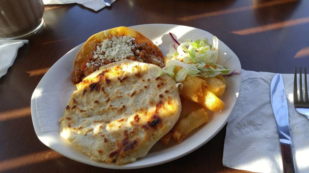 Restaurant La Carreta | restaurant | 350 Rue Saint-Zotique E, Montréal, QC H2S 1L7, Canada | 5142738884 OR +1 514-273-8884