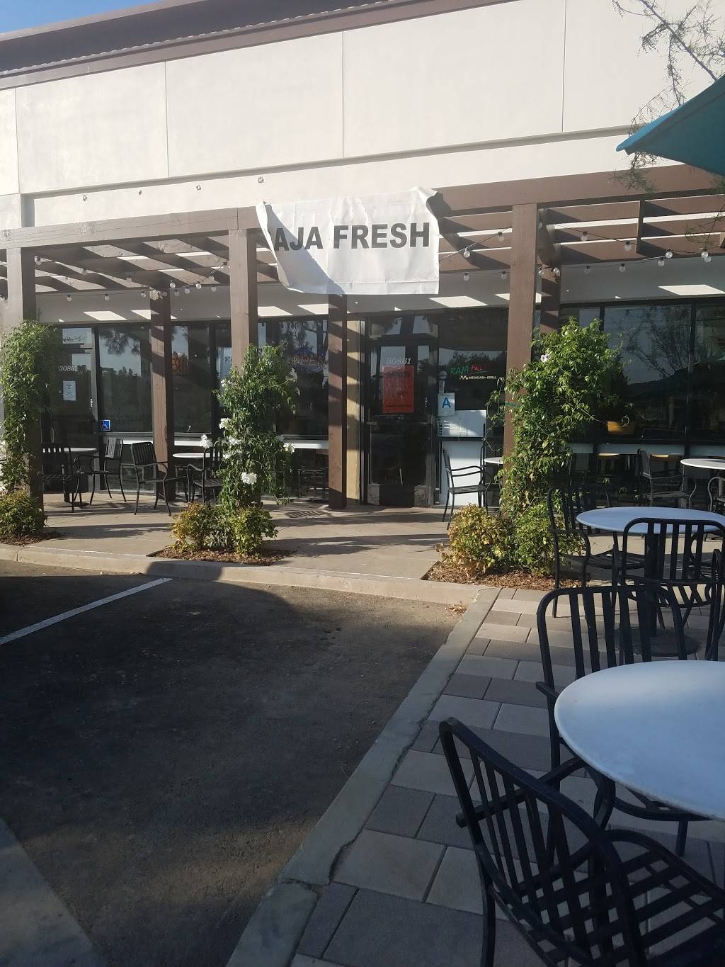 Baja Fresh | restaurant | 30861 Thousand Oaks Blvd, Westlake Village, CA 91362, USA | 8189001846 OR +1 818-900-1846