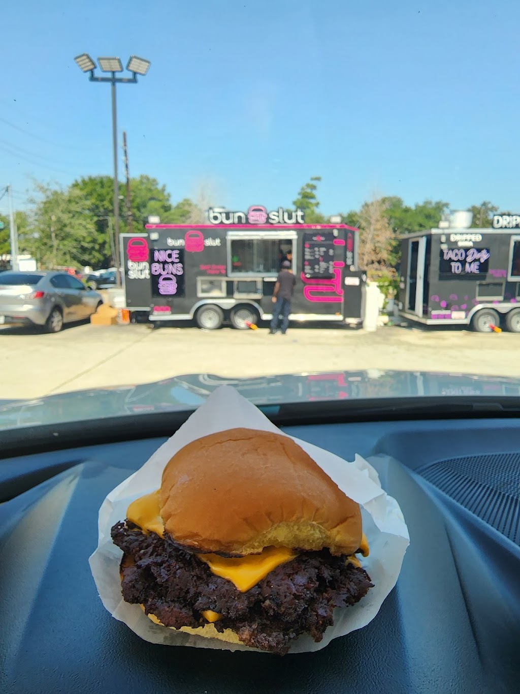 BunSlut (Food Truck) | restaurant | 3675 Cypress Creek Pkwy, Houston, TX 77068, USA | 8323495822 OR +1 832-349-5822