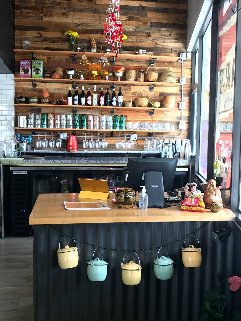 Larb Thai-Isan | restaurant | 6234 N Federal Hwy, Fort Lauderdale, FL 33308, USA | 9543688863 OR +1 954-368-8863