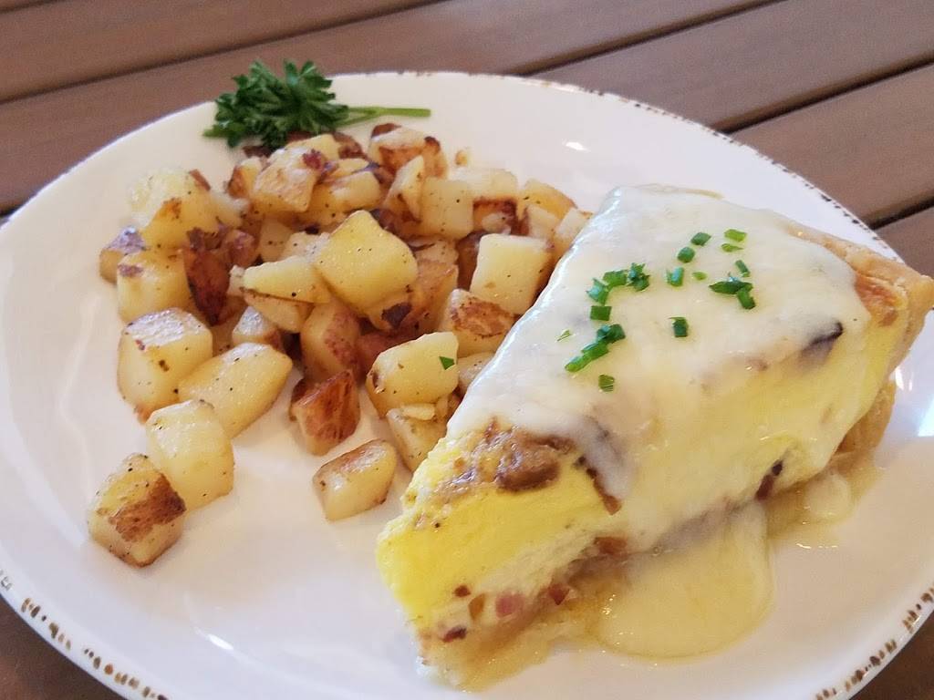 Clearwater Oyster Company | restaurant | 655 S Gulfview Blvd, Clearwater Beach, FL 33767, USA | 7274511134 OR +1 727-451-1134