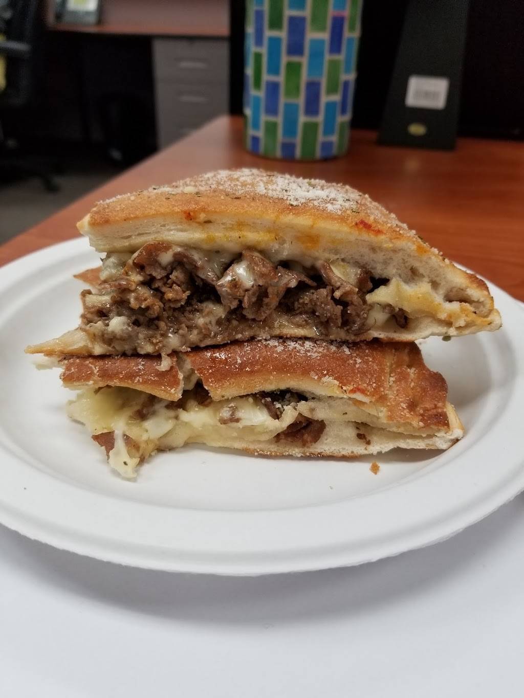 Pats Pizza & Pasta | restaurant | 160 S Main St, Newark, DE 19711, USA | 3027380808 OR +1 302-738-0808