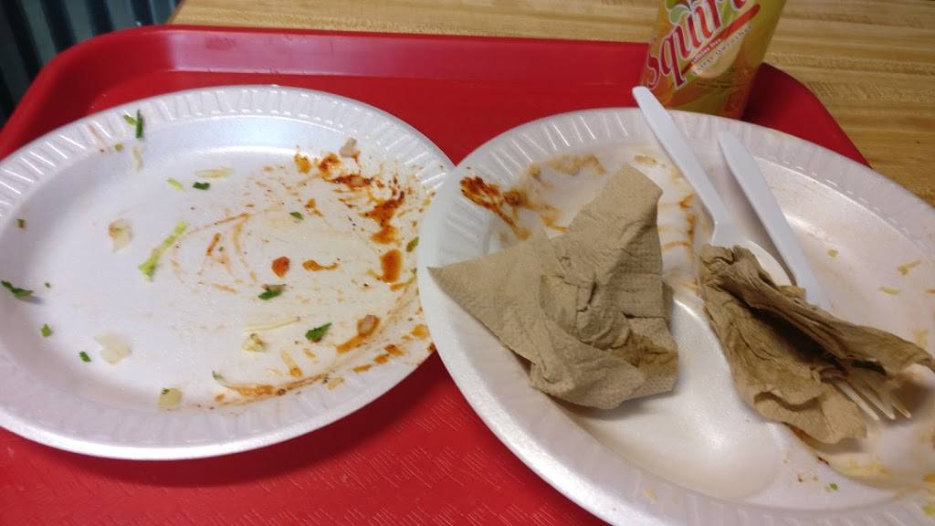 Jilbertos | restaurant | 4434 Main St, Dallas, TX 75226, USA | 2148265417 OR +1 214-826-5417