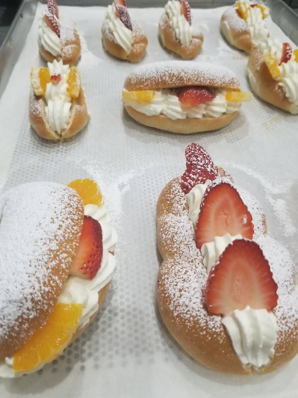 T&T Bakery and Sandwiches | restaurant | 560 N Estrella Pkwy, Goodyear, AZ 85338, USA | 6232157694 OR +1 623-215-7694