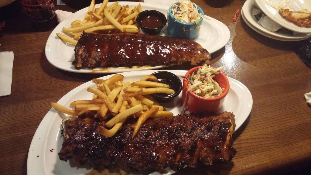 TGI Fridays | restaurant | 9651 W Higgins Rd, Rosemont, IL 60018, USA | 8472921138 OR +1 847-292-1138