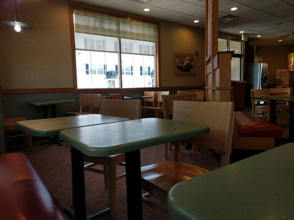 Wendys | restaurant | 52 Main St, North Reading, MA 01864, USA | 9786643018 OR +1 978-664-3018