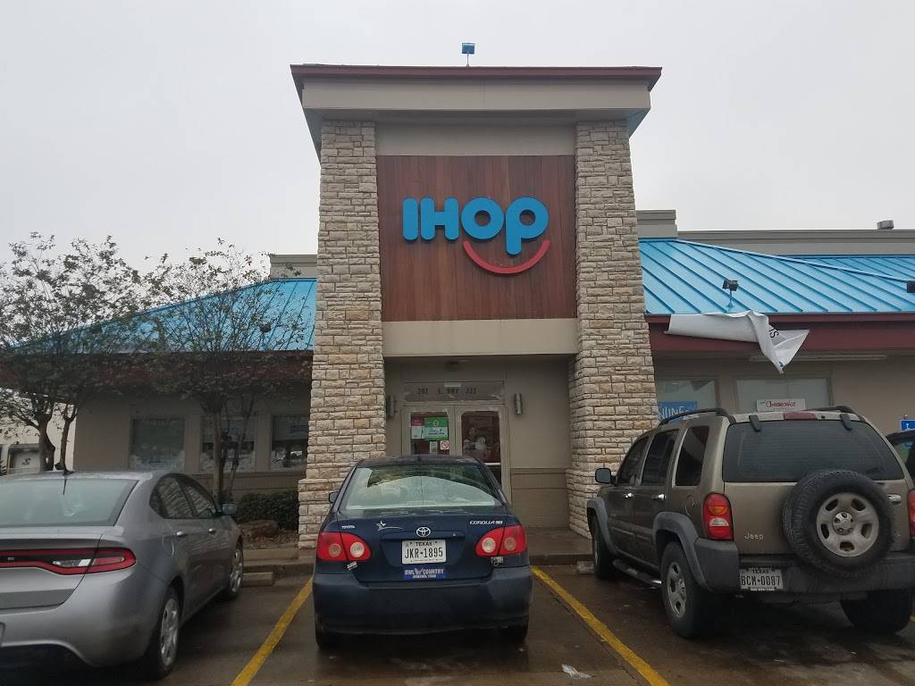 IHOP | bakery | 202 TX-332, Lake Jackson, TX 77566, USA | 9792850606 OR +1 979-285-0606