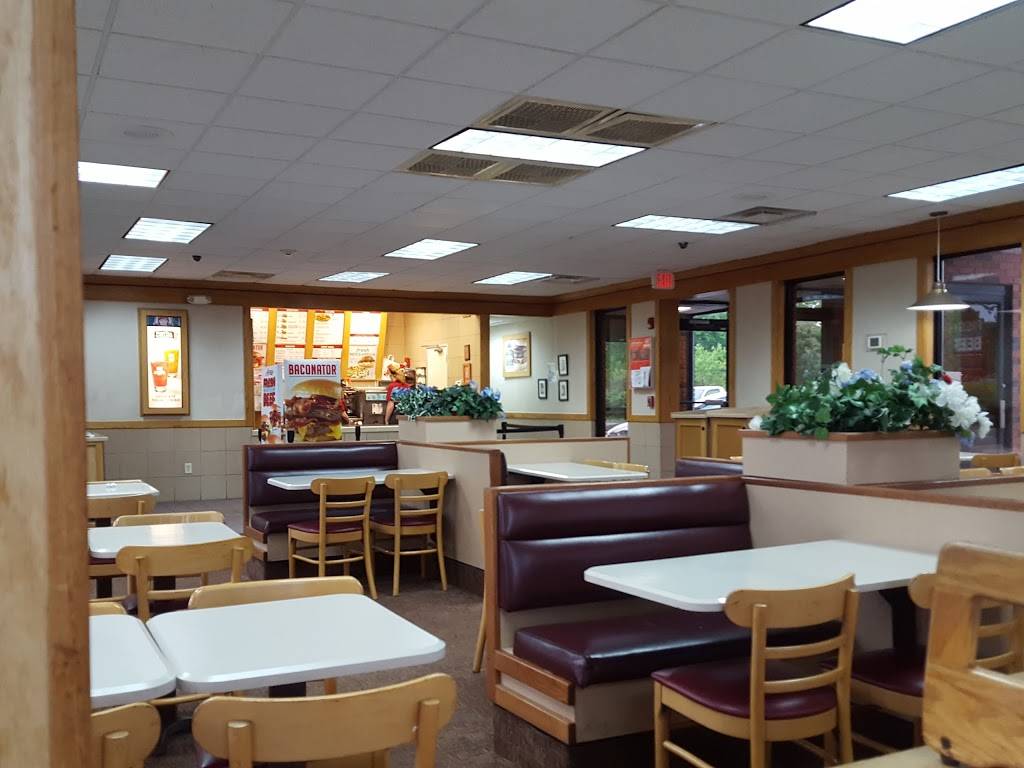 Wendys | restaurant | 29778 Detroit Rd, Westlake, OH 44145, USA | 4408928946 OR +1 440-892-8946