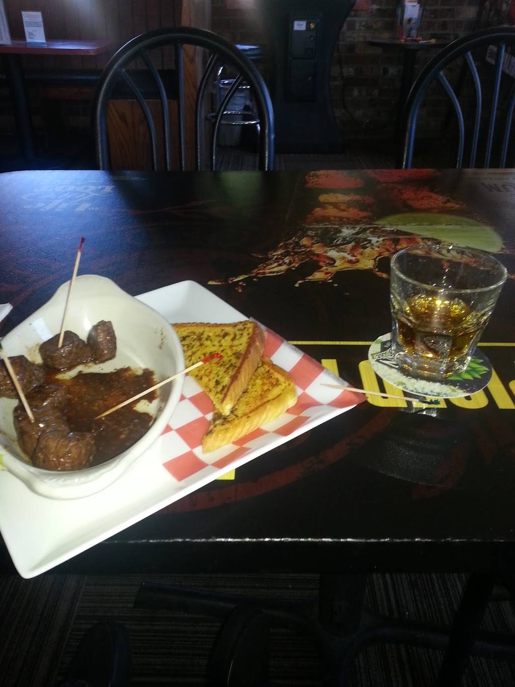 Reds Bar & Grill | restaurant | 7025 SE Foster Rd, Portland, OR 97206, USA | 5037887864 OR +1 503-788-7864