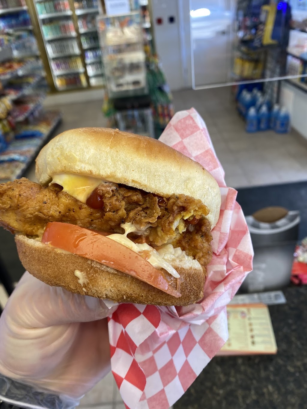 Gulf Gas Station | restaurant | 330 N Main St, Seneca, IL 61360, USA | 8157696000 OR +1 815-769-6000