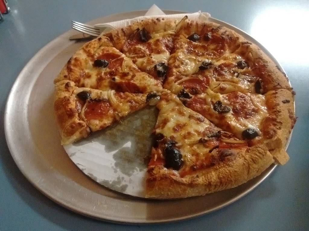 Town Pizza | restaurant | 44 Market St, North Berwick, ME 03906, USA | 2076768600 OR +1 207-676-8600