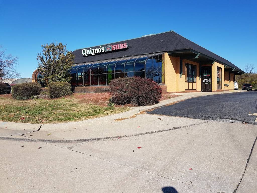 Quiznos | restaurant | 725 Campus Ct, Hazelwood, MO 63042, USA | 3147319555 OR +1 314-731-9555
