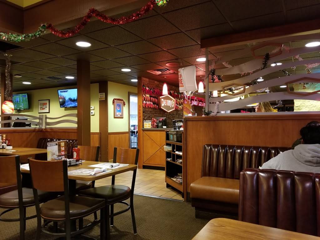 Dennys | restaurant | 715 44th St SW, Wyoming, MI 49509, USA | 6165329227 OR +1 616-532-9227