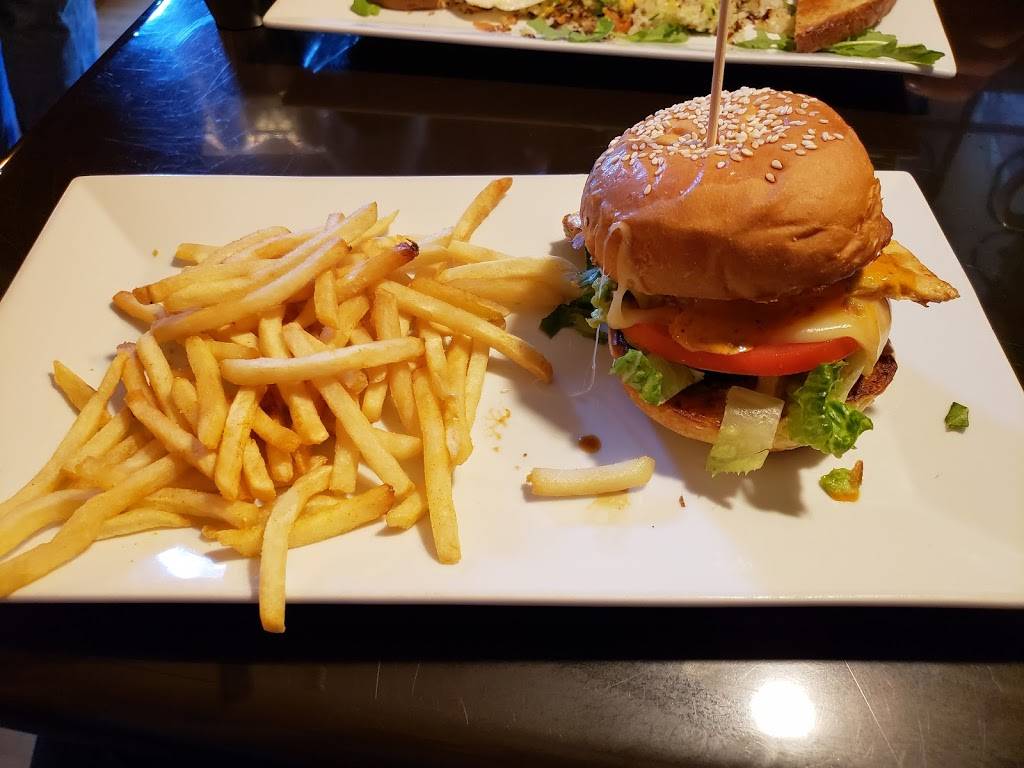 Park Avenue Grill | restaurant | 178 Park Ave, Amityville, NY 11701, USA | 6315984618 OR +1 631-598-4618