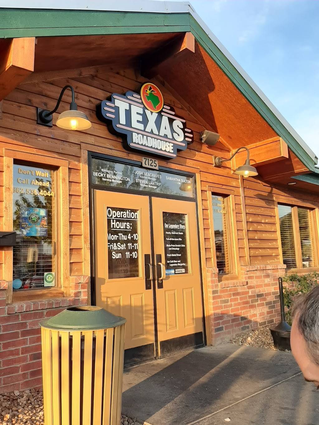 Texas Roadhouse | restaurant | 7125 Desoto Cove, Horn Lake, MS 38637, USA | 6625364044 OR +1 662-536-4044