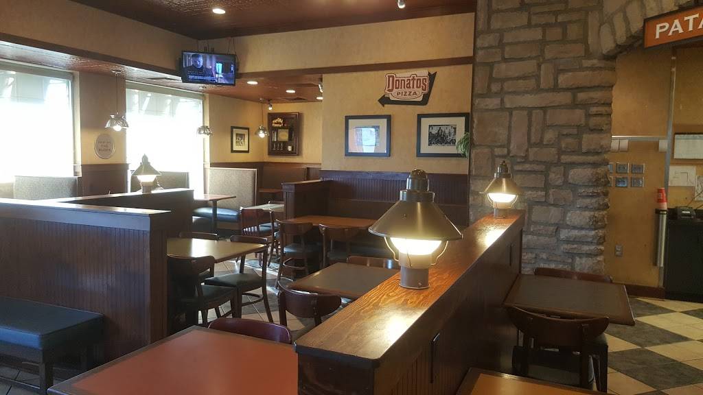 Donatos Pizza | restaurant | 610 E Broad St, Pataskala, OH 43062, USA | 7409273791 OR +1 740-927-3791