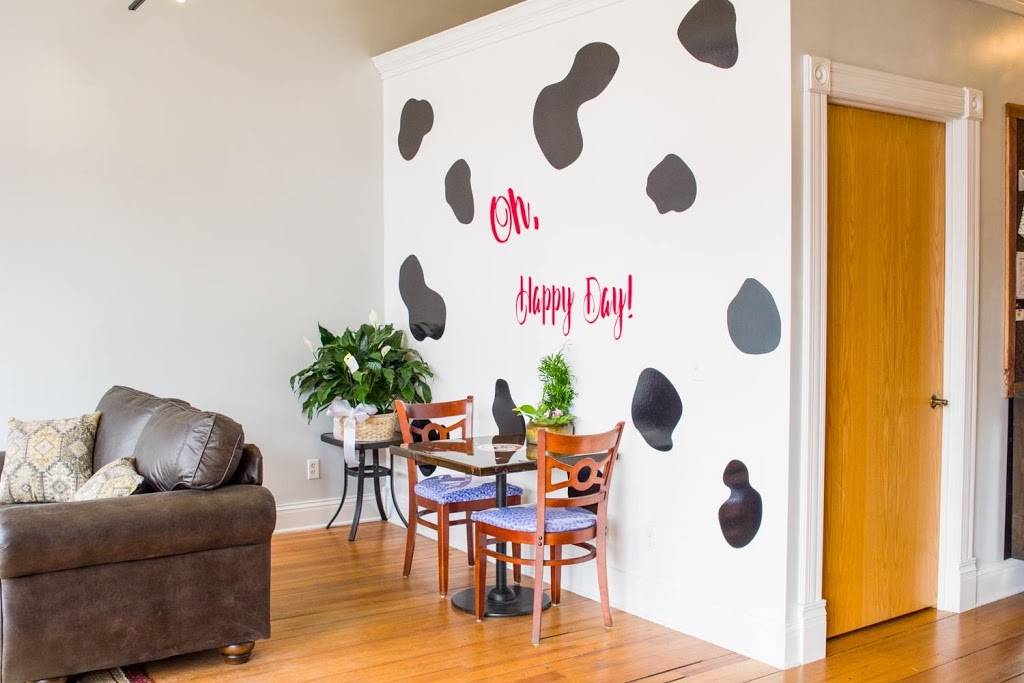 CannonBelles Coffee & Ice Cream | cafe | 402 Mill St W, Cannon Falls, MN 55009, USA | 5077571155 OR +1 507-757-1155