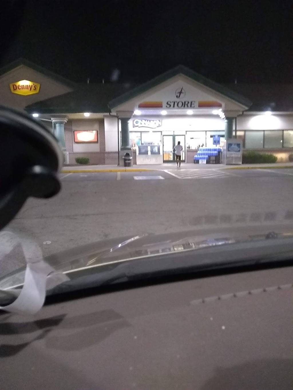 Flying J Travel Center | restaurant | 140 Racehorse Dr, East St Louis, IL 62205, USA | 6183374579 OR +1 618-337-4579