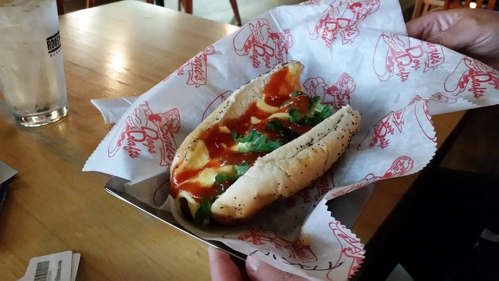 Suzies Dogs And Drafts | restaurant | 34 N Phelps St, Youngstown, OH 44503, USA | 2342289158 OR +1 234-228-9158