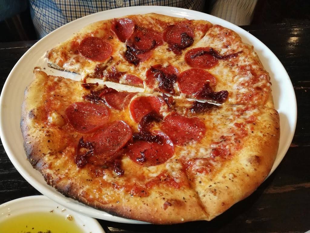 Carrabbas Italian Grill | restaurant | 175 Marketplace Dr, Johnson City, TN 37604, USA | 4232322858 OR +1 423-232-2858