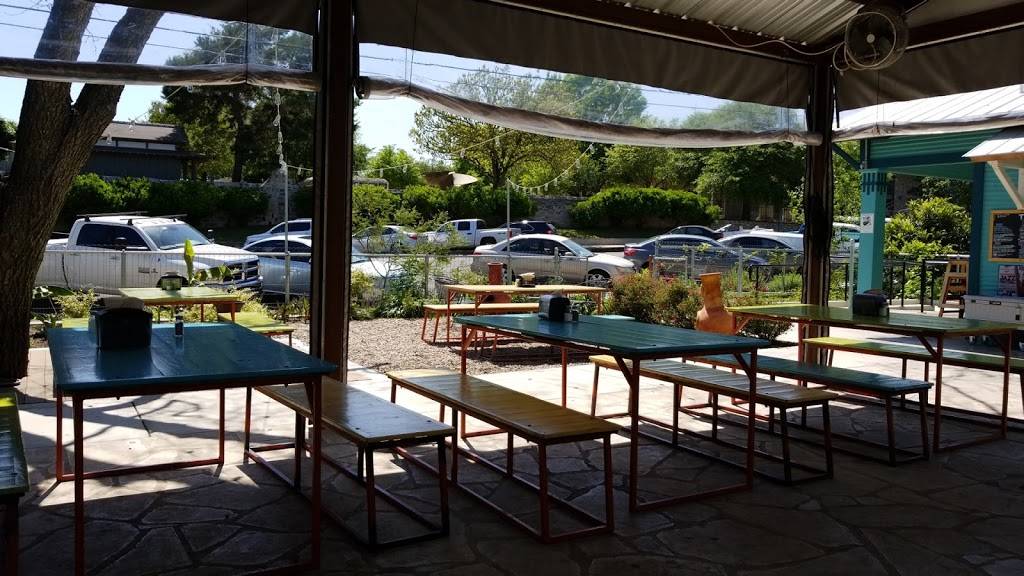 Tubbys Ice House | restaurant | 318 E Austin St, Fredericksburg, TX 78624, USA | 8303073026 OR +1 830-307-3026