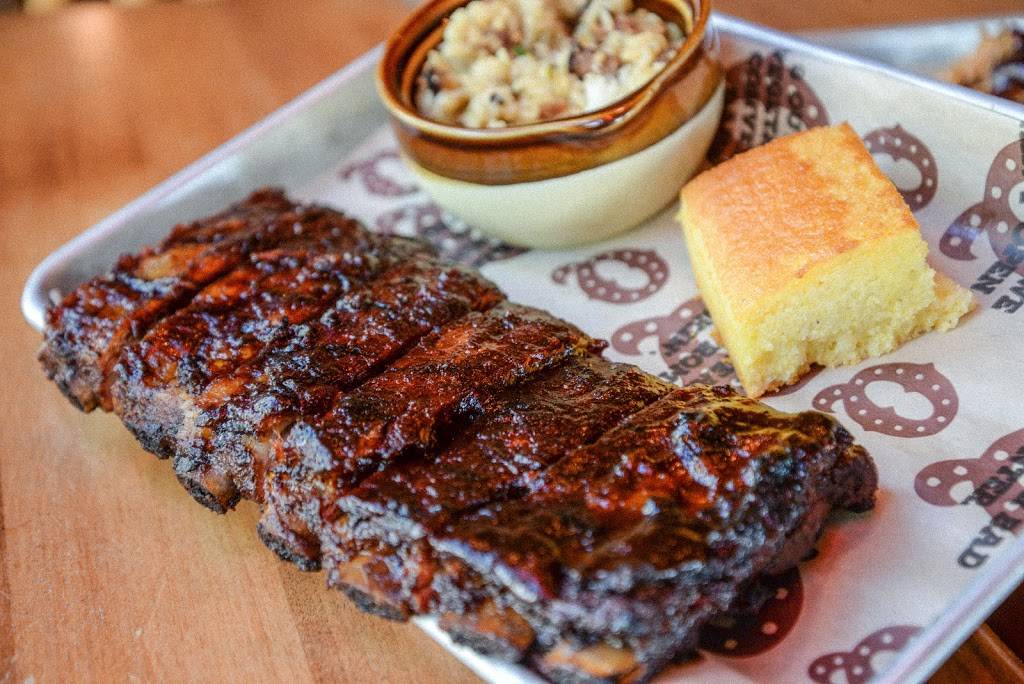 Q Smokehouse | restaurant | 300 S Pine Ave, Long Beach, CA 90802, USA | 5624369260 OR +1 562-436-9260