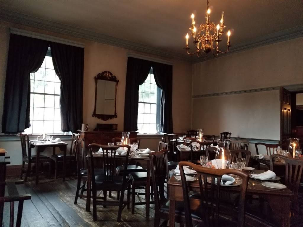 Gadsbys Tavern | restaurant | 138 N Royal St, Alexandria, VA 22314, USA | 7035481288 OR +1 703-548-1288