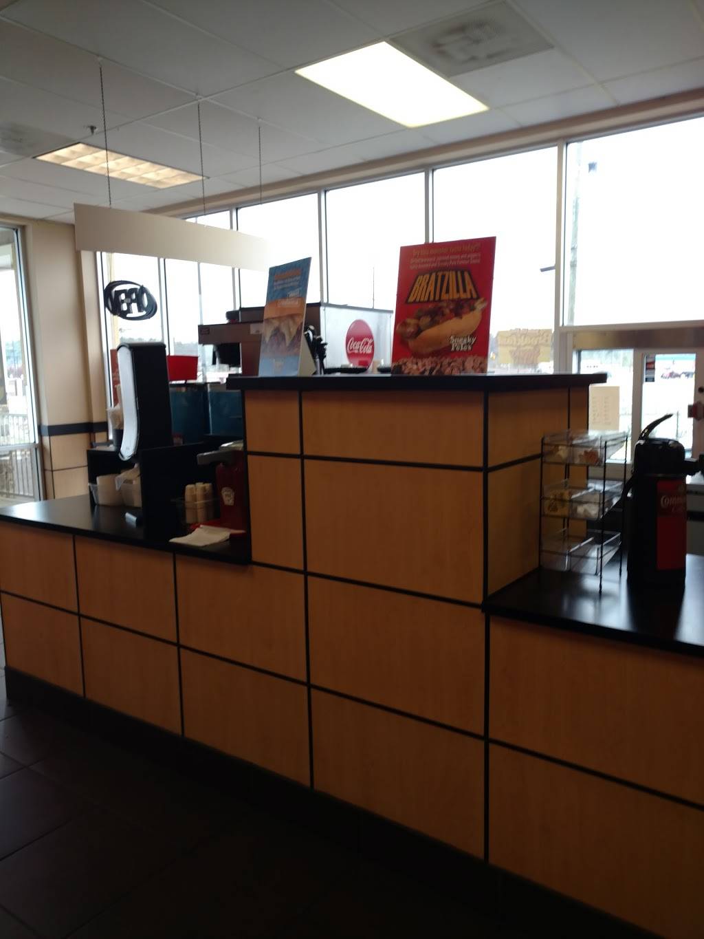 Sneaky Petes Hotdogs | restaurant | 2230 Village Dr, Moody, AL 35004, USA | 2056401102 OR +1 205-640-1102