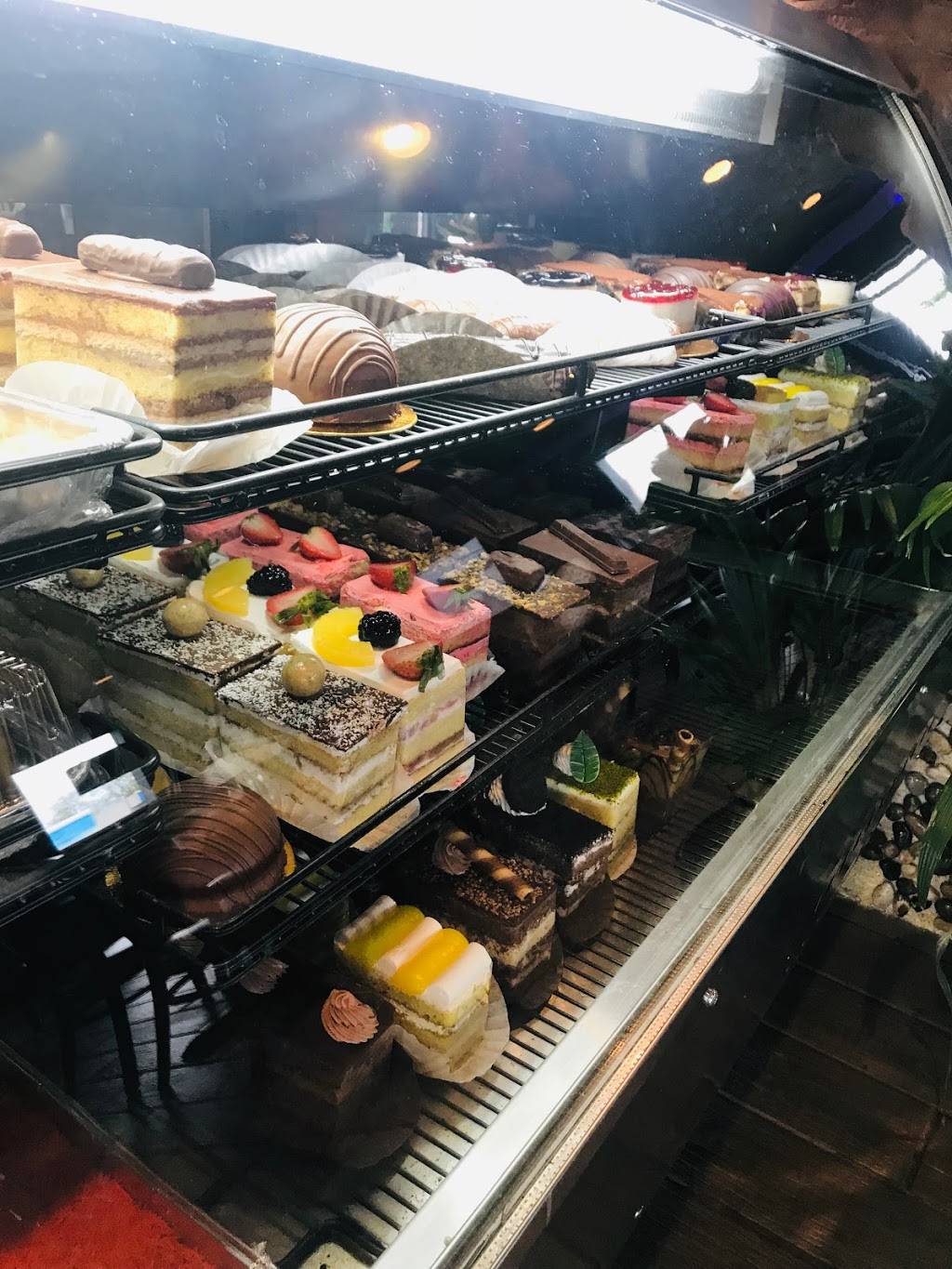 The Oven | restaurant | 4671 W Walton Blvd, Waterford Twp, MI 48329, USA | 2485997119 OR +1 248-599-7119