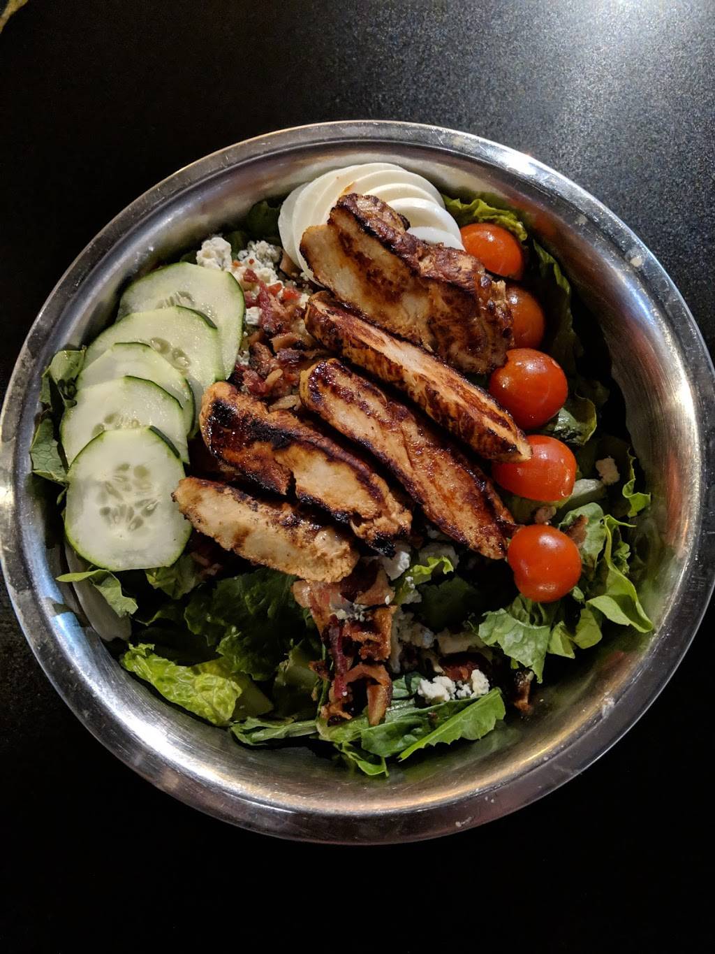 Broderick Roadhouse | restaurant | 319 6th St, West Sacramento, CA 95605, USA | 9163722436 OR +1 916-372-2436