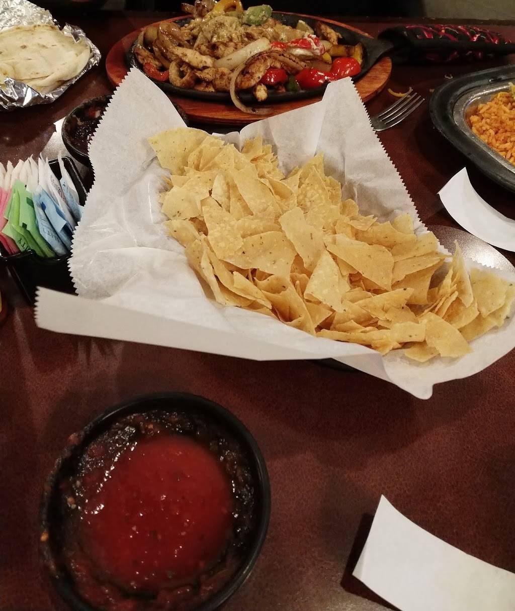 Sombreros Mexican Cantina | restaurant | 22702 Midland Dr, Shawnee, KS 66226, USA | 9134416700 OR +1 913-441-6700