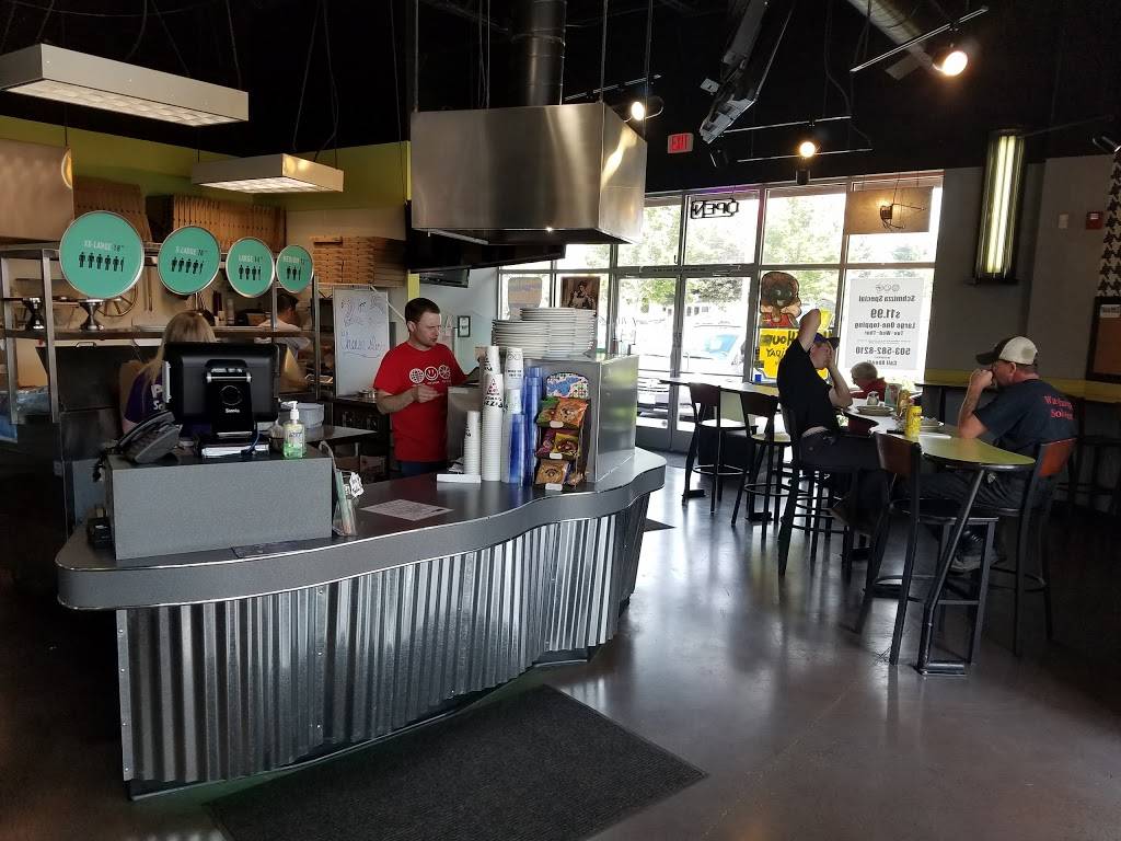 Pizza Schmizza | restaurant | Argyle Square Shopping Center, 8695 SW Jack Burns Blvd J, Wilsonville, OR 97070, USA | 5035828210 OR +1 503-582-8210