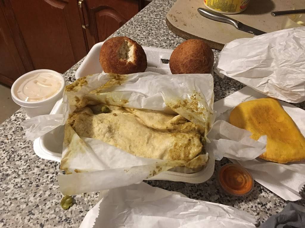 Ninas Tropical Island Caribbean Restaurant | restaurant | 20 Rivermede Rd, Concord, ON L4K 3N3, Canada | 9056698301 OR +1 905-669-8301