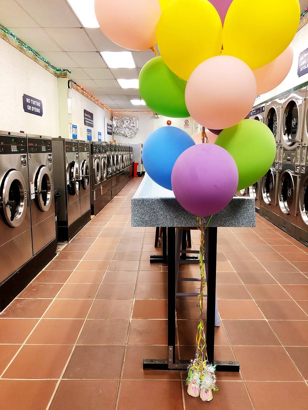 The Clothesline Coin Laundry | meal takeaway | 675 Parker Ave, Rodeo, CA 94547, USA | 5107033383 OR +1 510-703-3383