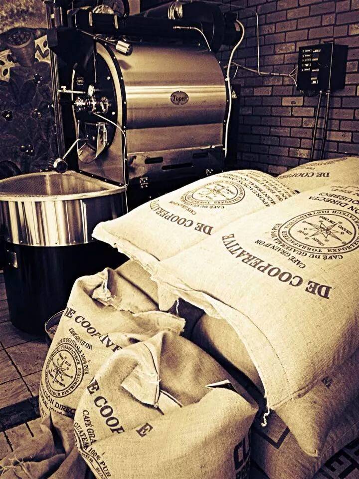 Cafe Grain DOr Inc | restaurant | 250 Rue Beaubien E, Montréal, QC H2S 1R7, Canada | 5142723905 OR +1 514-272-3905