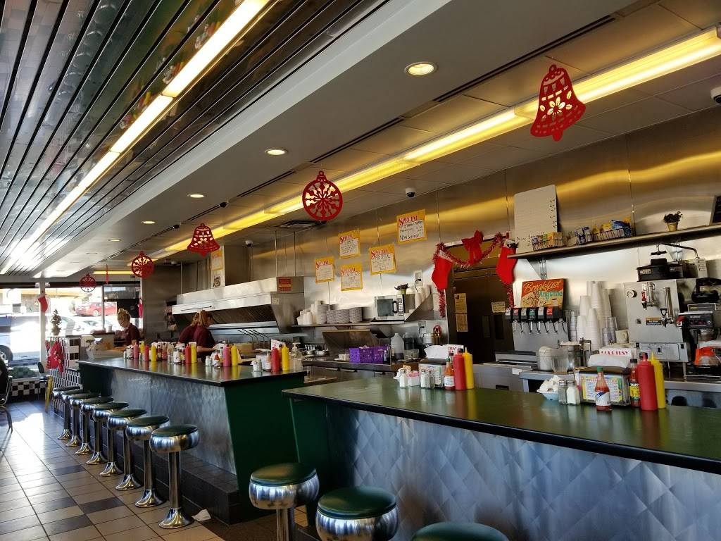 Courtesy Diner | restaurant | 8000 S Laclede Station Rd, St. Louis, MO 63123, USA | 3145539900 OR +1 314-553-9900