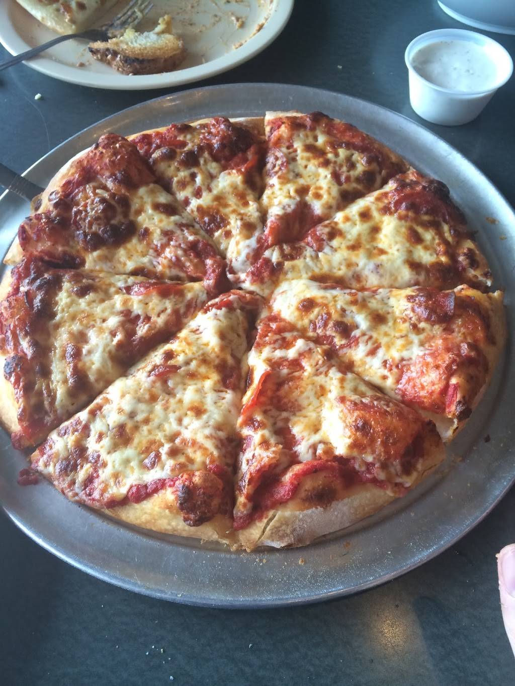 Maestros Pizza | restaurant | 6070 S 12th St, Kalamazoo, MI 49009, USA | 2693722222 OR +1 269-372-2222