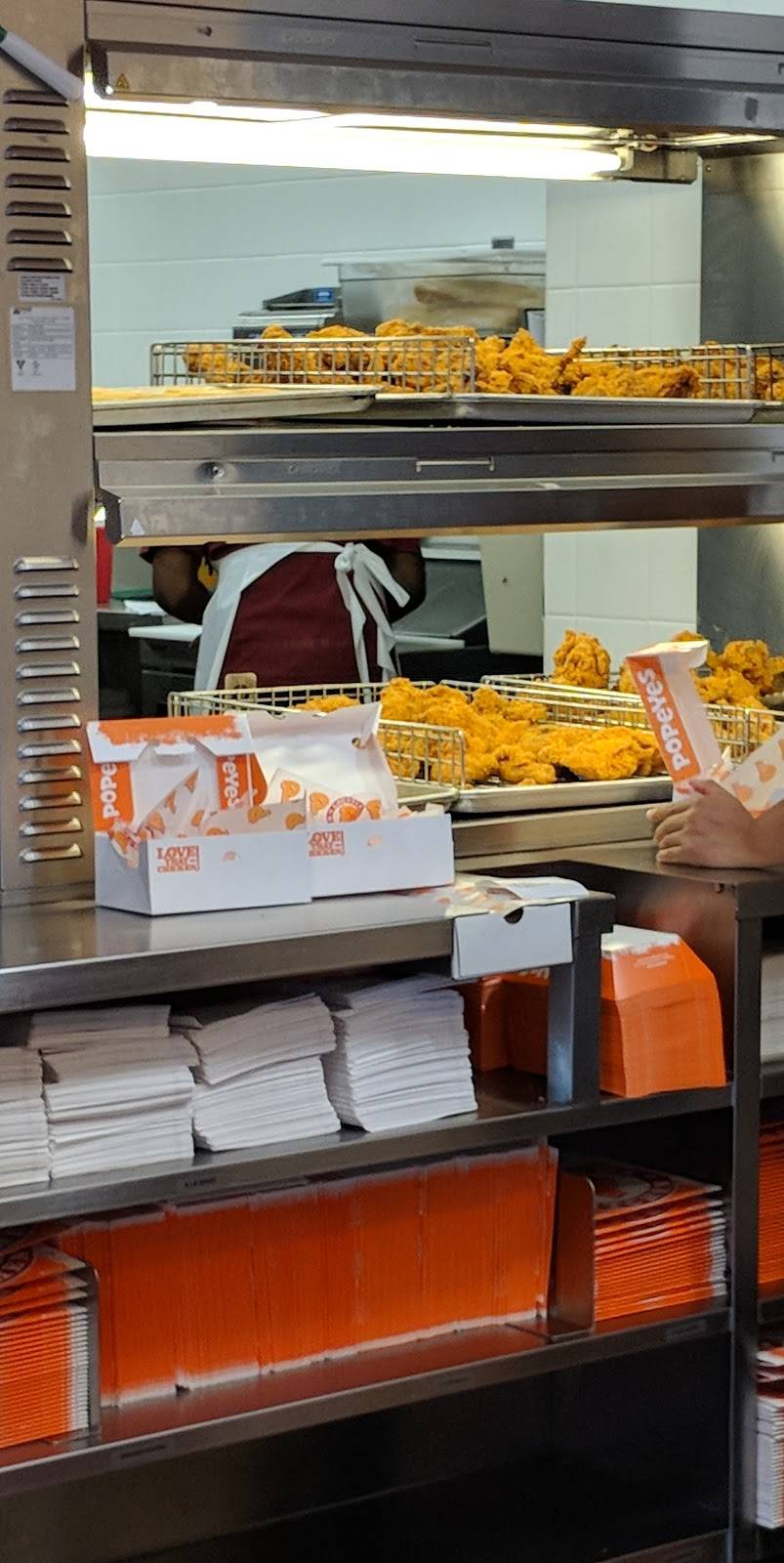 Popeyes Louisiana Kitchen | restaurant | 5708 S Harlem Ave, Summit, IL 60501, USA | 7084584216 OR +1 708-458-4216