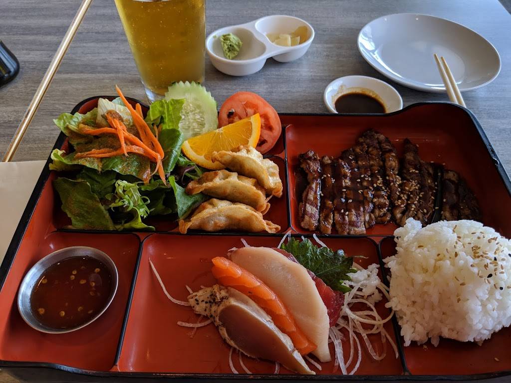 Sushi Tomi | restaurant | 25100 Hancock Ave, Murrieta, CA 92562, USA | 9516773902 OR +1 951-677-3902